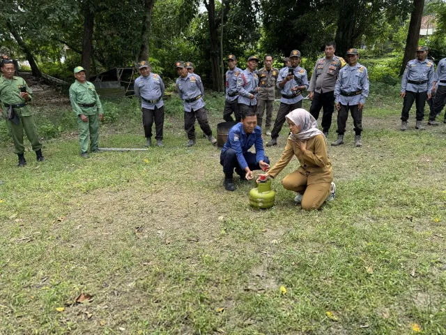Pelatihan Kesiapsiagaan Bencana Kebakaran Desa Purworejo Kecamatan Padangan Kabupaten Bojonegoro Tahun 2024